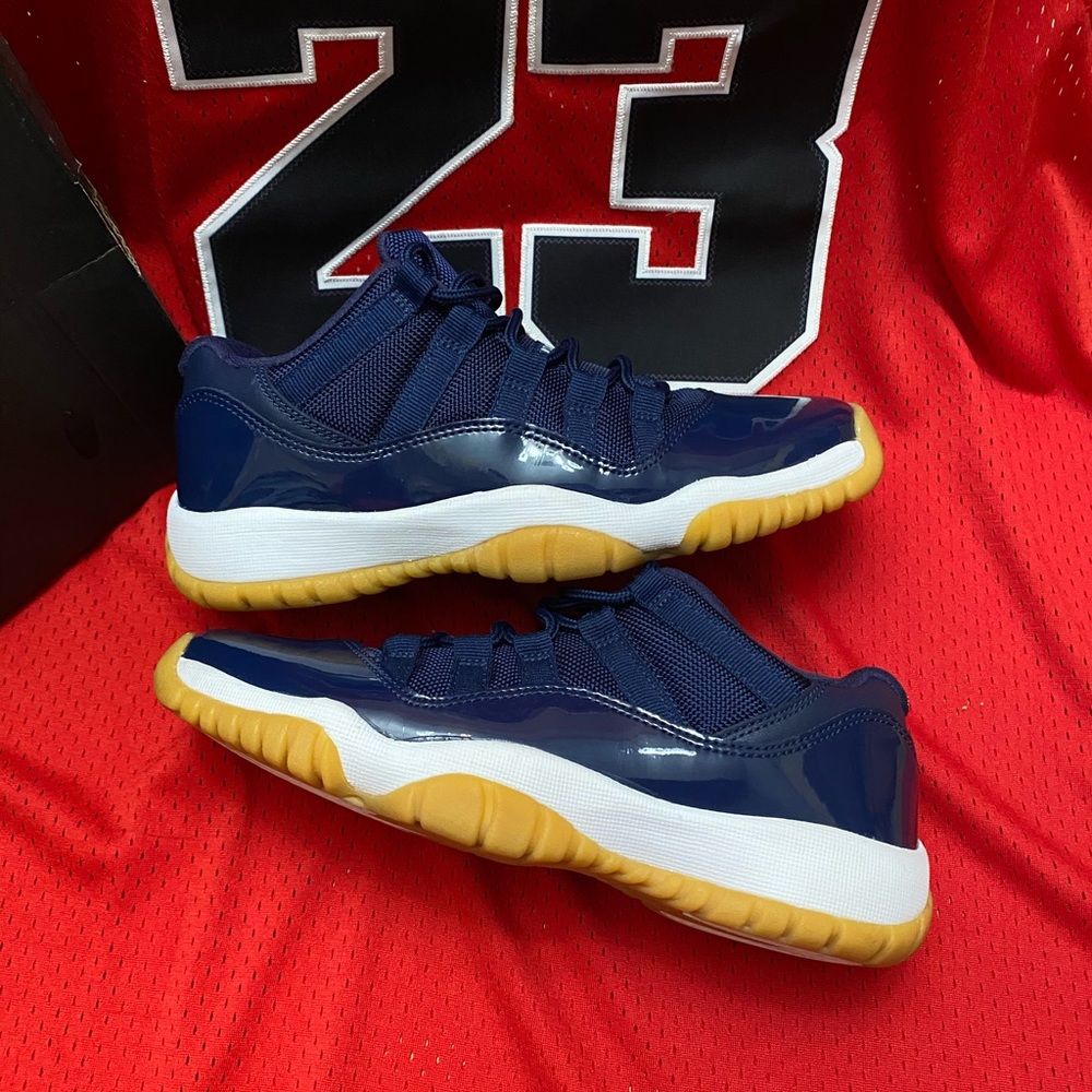 New- 🔥Air Jordan 11 GS Retro Low ‘Navy Gum’🔥NEW!